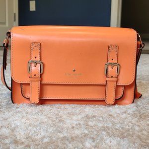 KATE SPADE ESSEX SCOUT ORANGE CROSSBODY SMALL